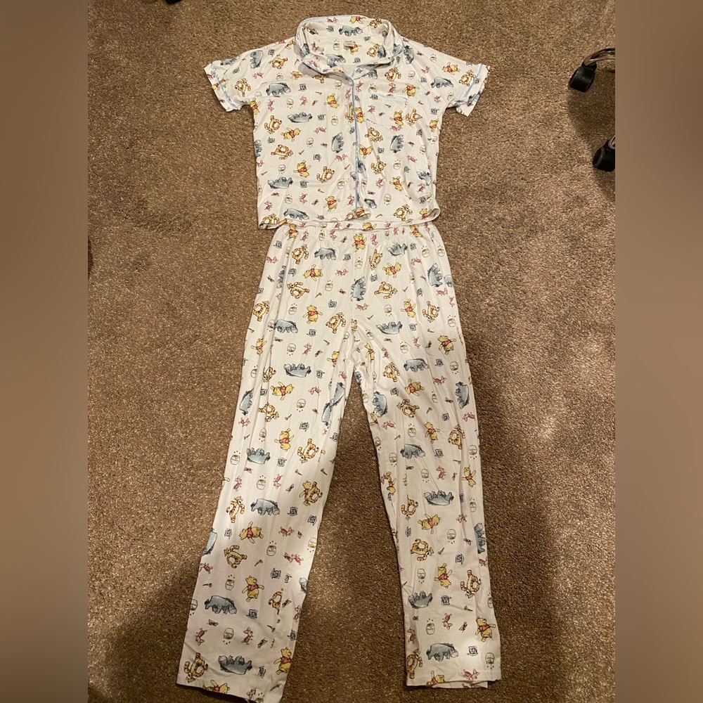 Disney Winnie the Pooh pjs set size medium
